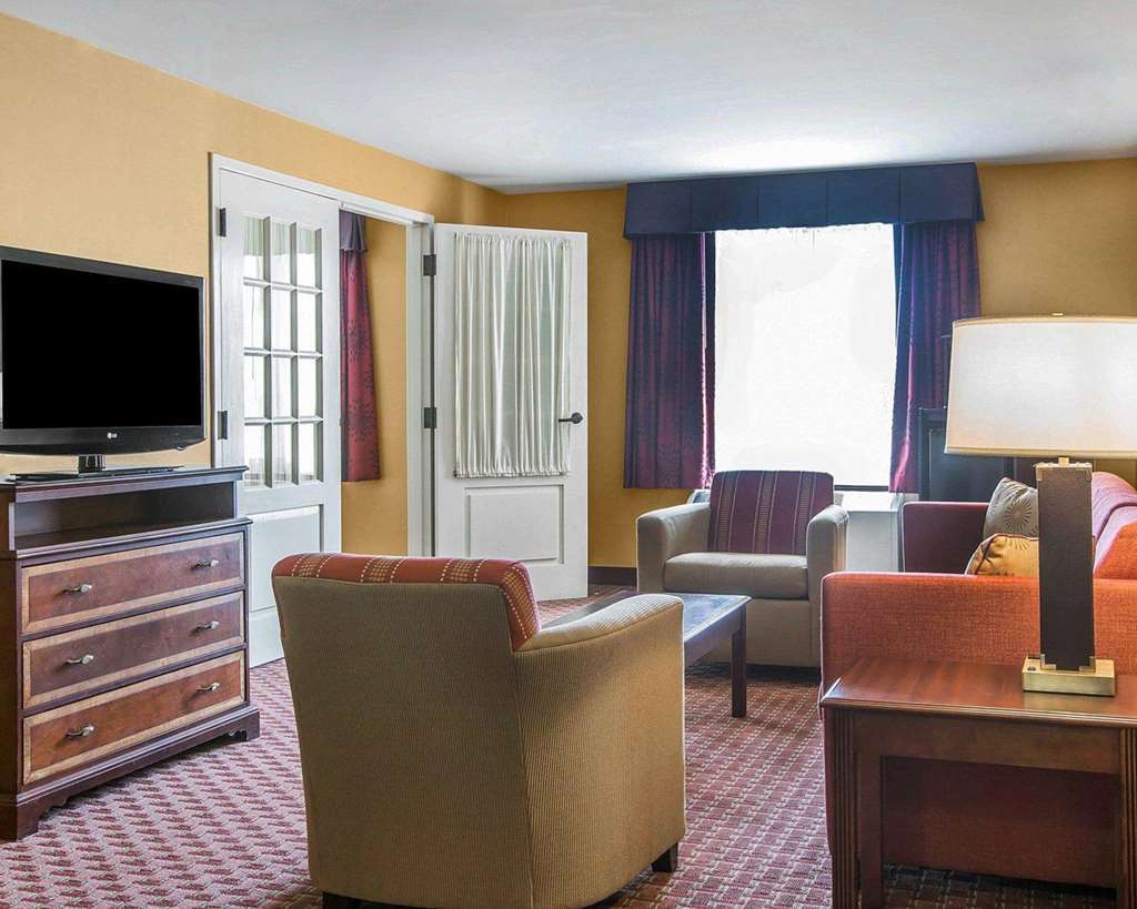Comfort Inn & Suites Near Burke Mountain Saint Johnsbury Room photo