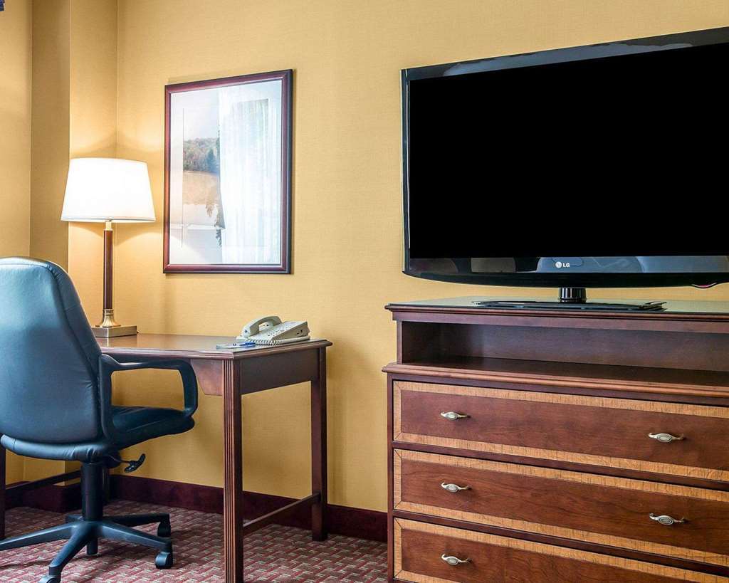 Comfort Inn & Suites Near Burke Mountain Saint Johnsbury Room photo