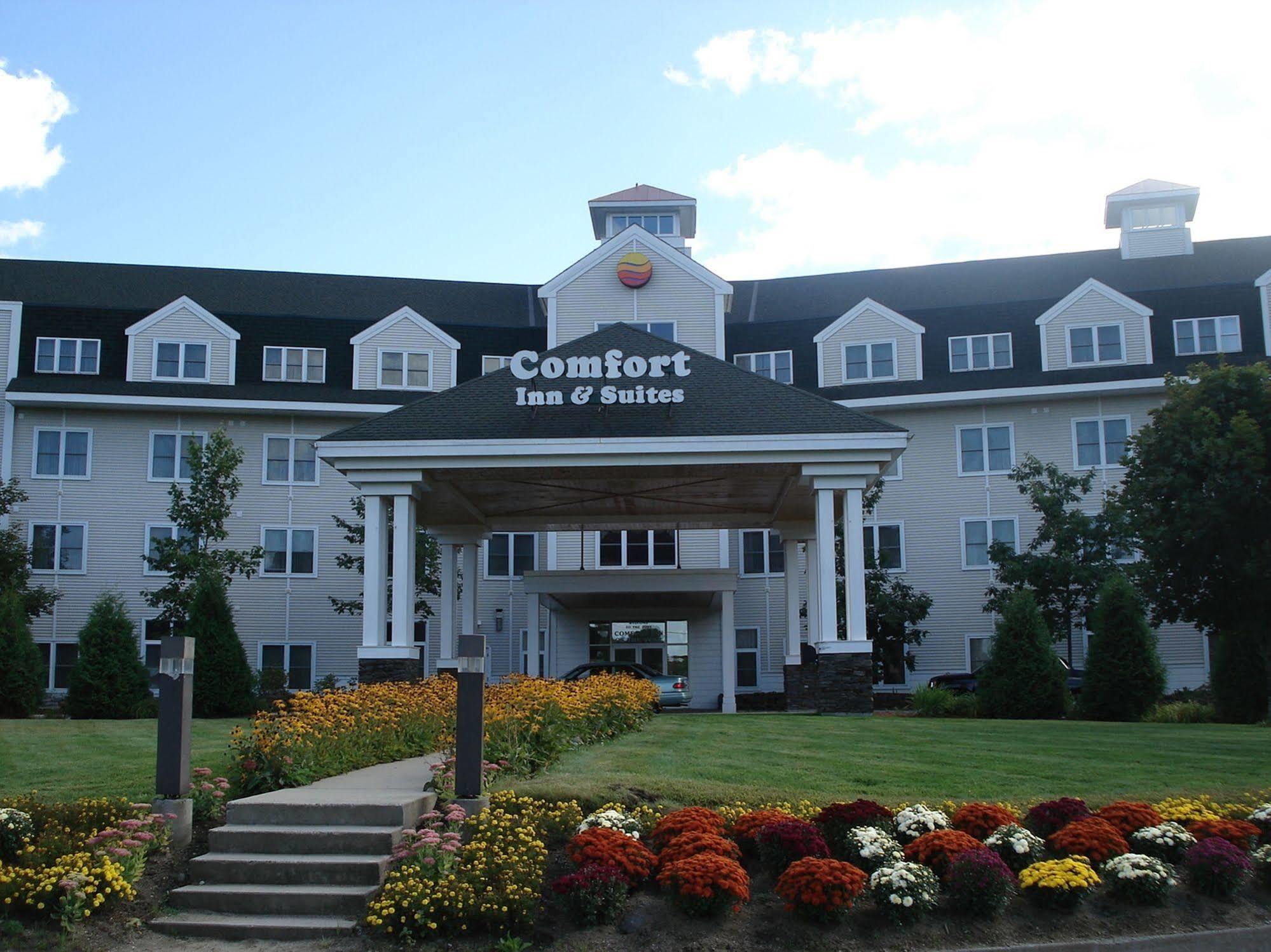 Comfort Inn & Suites Near Burke Mountain Saint Johnsbury Exterior photo