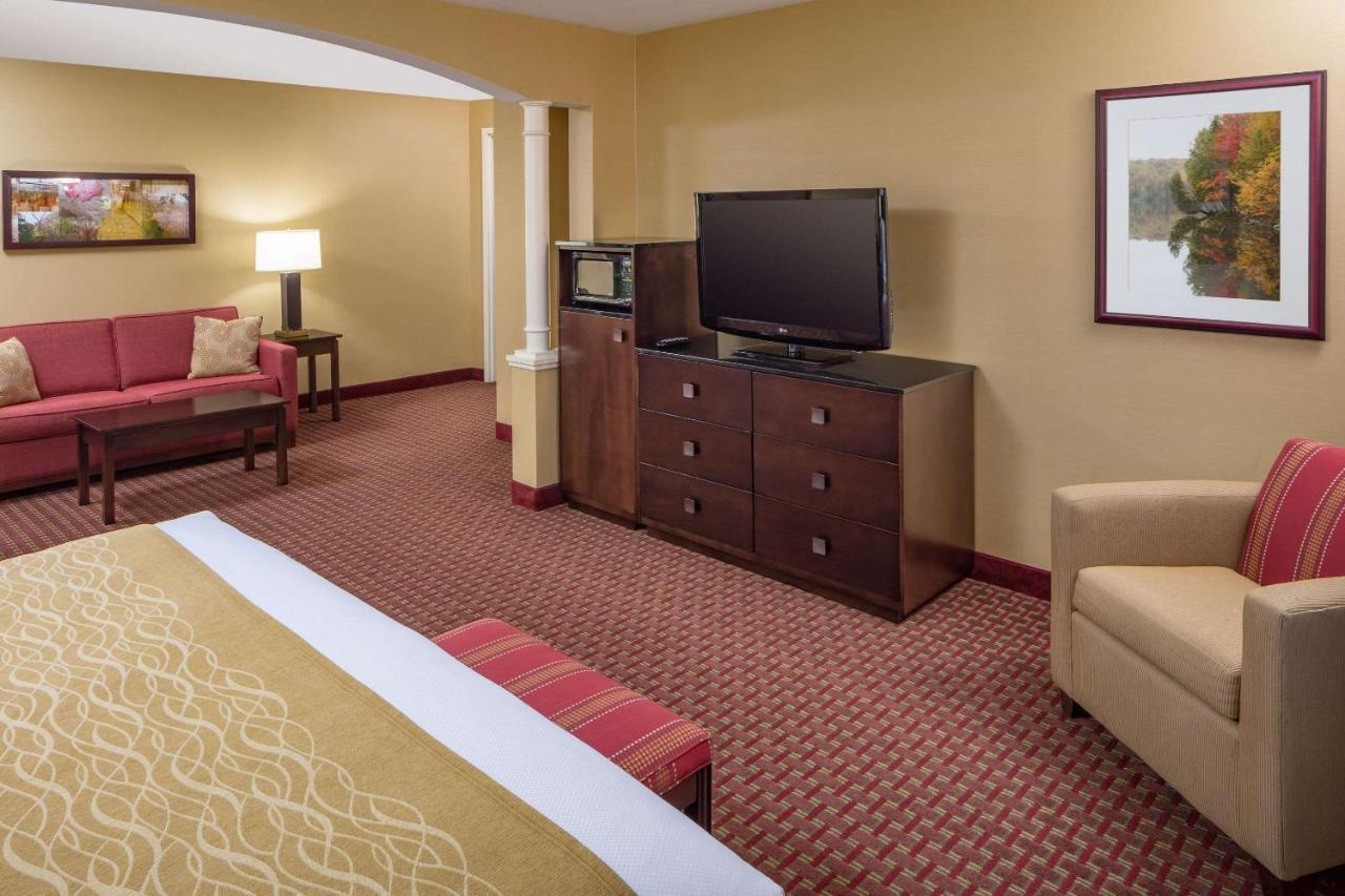 Comfort Inn & Suites Near Burke Mountain Saint Johnsbury Exterior photo